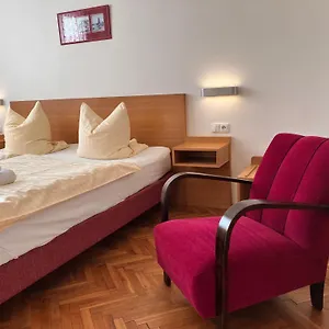 Guest house Karnet ***